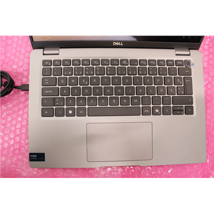 SALE OUT. | SALE OUT. Dell | Latitude 5450 | 14 " | IPS | FHD | 1920 x 1080 pixels | Anti-glare | Intel Ultra 5 | 135U | 16 GB | DDR5 | Solid-state drive capacity 512 GB | Intel Integrated Graphics | Windows 11 Pro | 802.11ax | Bluetooth version 5.3 | WWAN ready | Keyboard language Estonian | Keyboard backlit | Warranty 29 month(s) | DAMAGE ON THE RIGHT EDGE OF HOUSING - Image 4