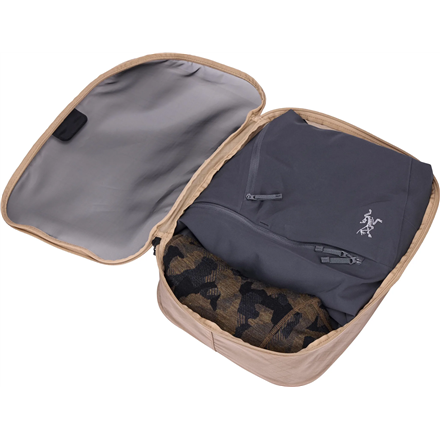 Thule Packing Cube, Medium | Packing Cube | Gentle Beige - Image 6