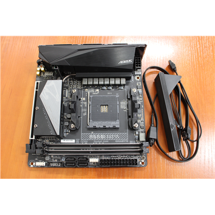 SALE OUT. Gigabyte | B550I AORUS PRO AX 1.0 | Processor family AMD | Processor socket AM4 | DDR4 DIMM | Memory slots 2 | Chipset AMD B | Mini ITX | USED, REFURBISHED, WITHOUT ACCESSORIES, ONLY BACK PANEL INCLUDED - Image 2